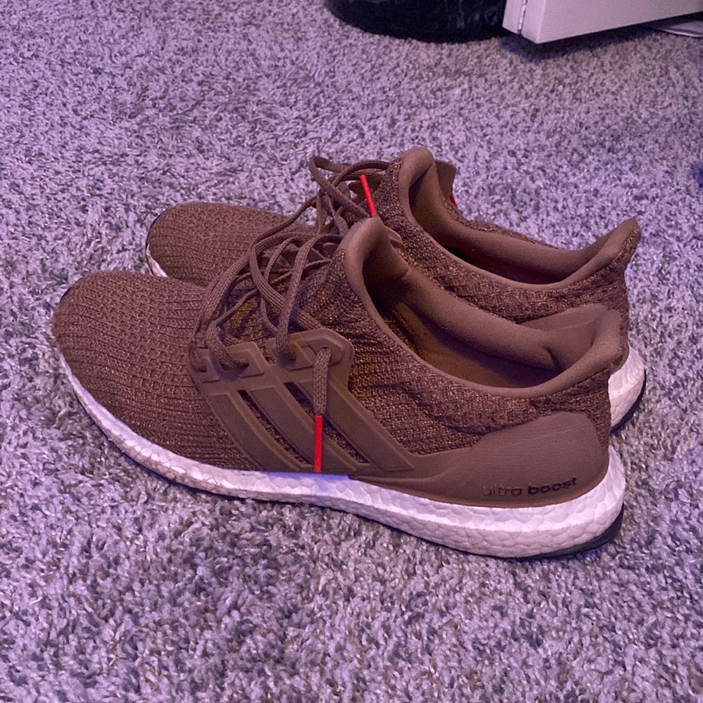 Ultraboost 4.0 tan